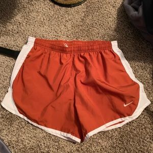 Nike Tempo Shorts (KIDS XL!)